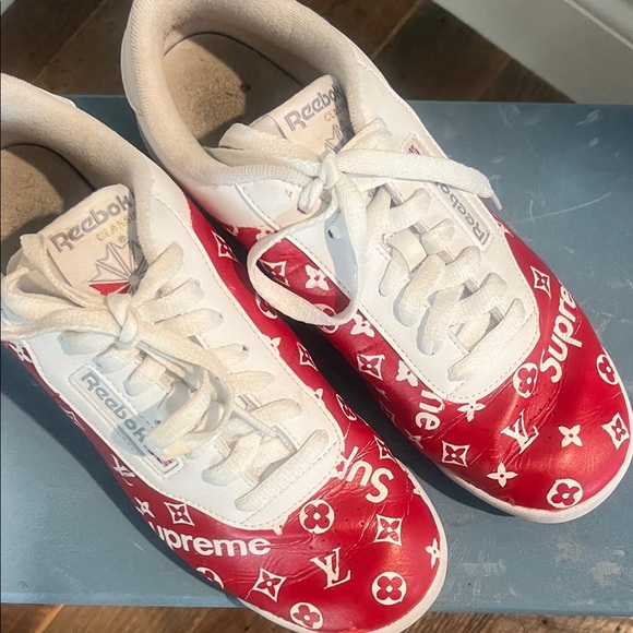 Reebok Women’s supreme shoes size 9 - Picture 1 of 8